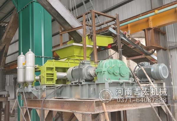吉宏機械對輥制砂機：高耐磨輥皮+液壓調(diào)節(jié)，破碎效率提升30%！